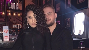 Karmen Minune s-a căsătorit astăzi cu Bogdan Căplescu