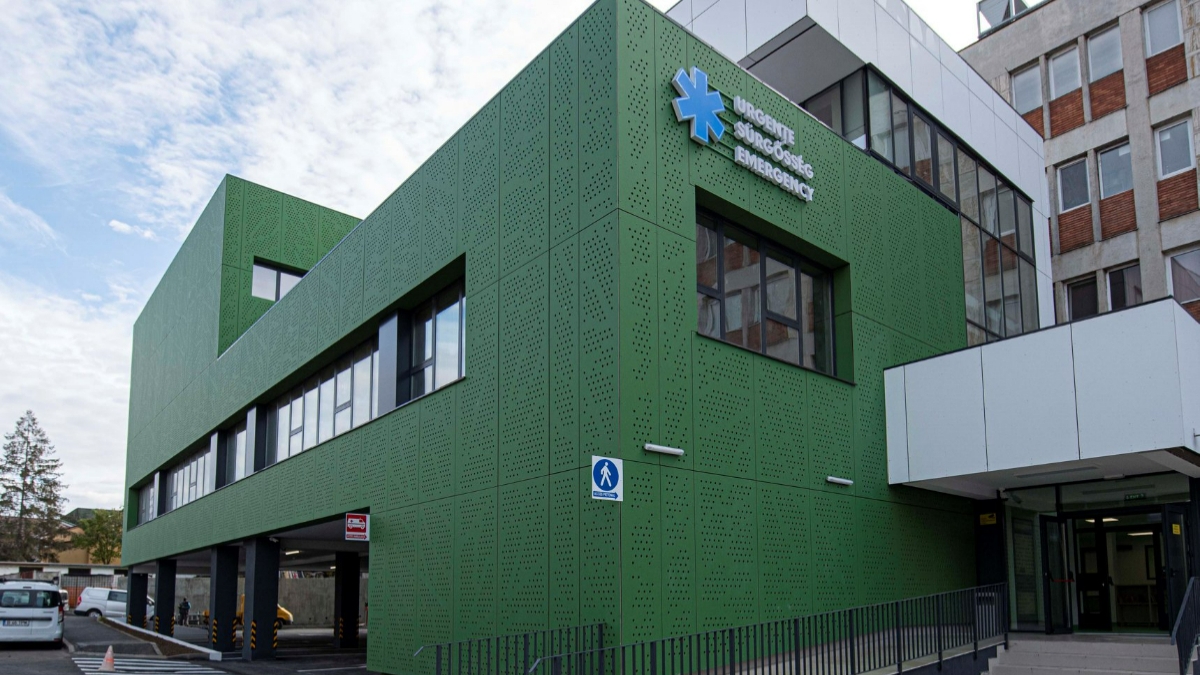 Povestea halucinantă a unui bărbat care a ajuns de 64 de ori la Urgențe! S-a diagnosticat folosind Google