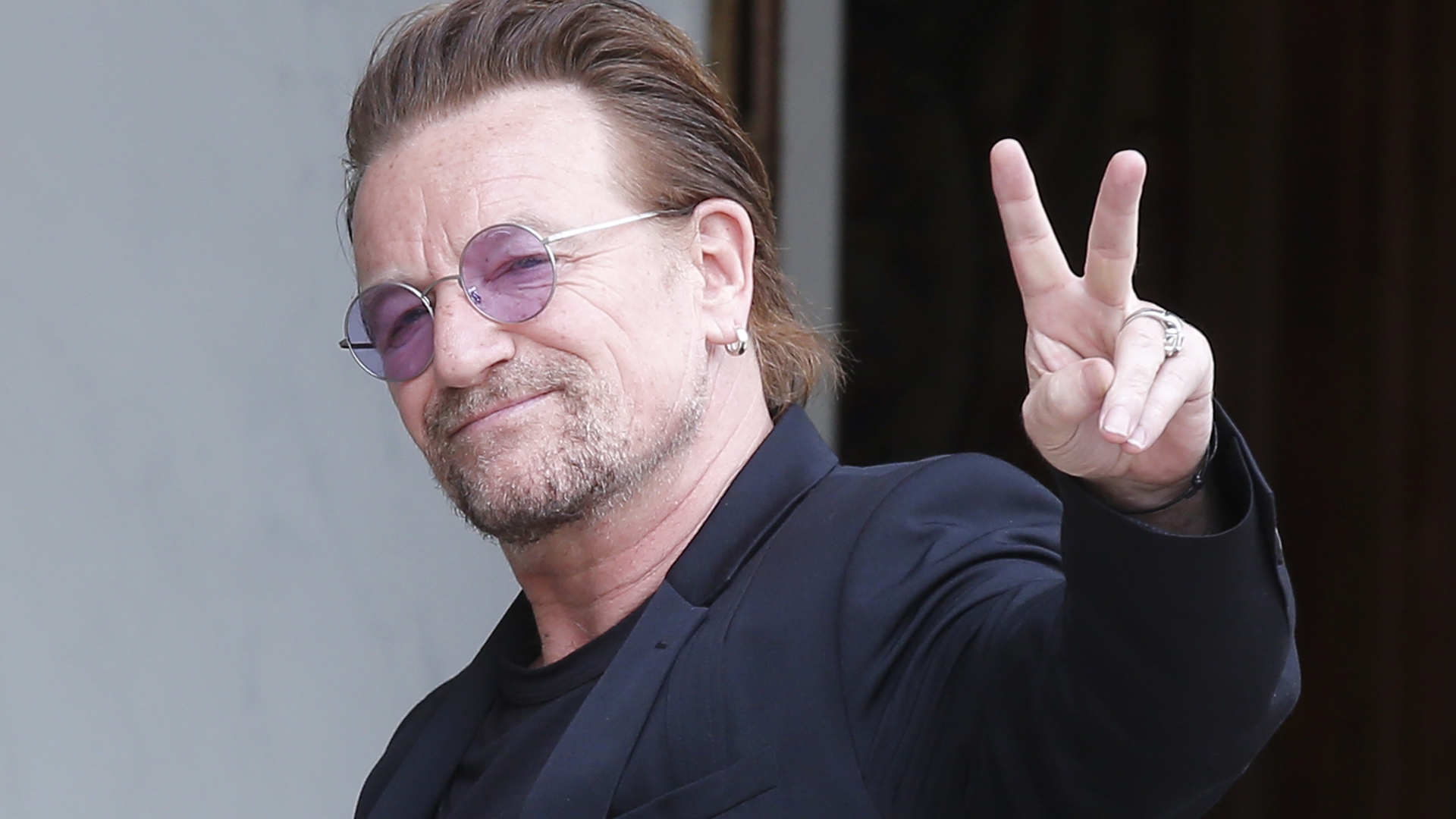 Bono a rămas fără voce în timpul unui concert U2 în Berlin