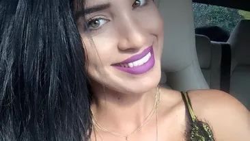 Prima imagine cu ADELINA PESTRIŢU după zvonurile că ar fi însărcinată. Burtica e din nou la vedere! „O să faci un bebe...“