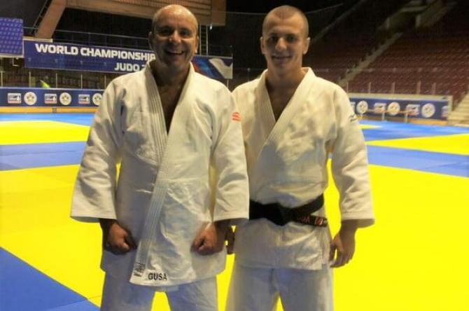Cozmin Guşă, pe tatami cu fiul său