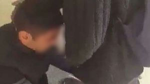 FOTO. Scene şocante în Târgovişte: un tânăr a fost abuzat sexual într-o autogară
