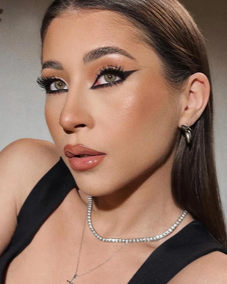 Nicole Cherry are o pasiune pentru bijuteriile pe care le poartă deseori