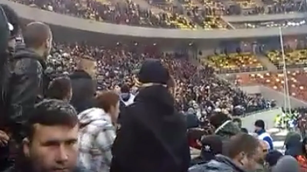 S-a scandat: Si jandarmii ne iubeste! D-aia ne incercuieste! Raspunsul jandarmilor: E ca si cum v-ati face nevoile in sufrageria lui Mircea Sandu VIDEO cu agresiunile