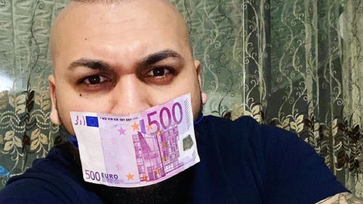 Petrecere pe barosăneală pentru Dani Mocanu! Manelistul l-a „îngropat” în bani pe Nicolae Guță
