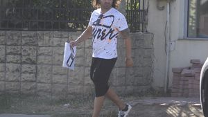 Kilogramele îi dau bătăi de cap. Pepe a ”prins” burtică, iar noi avem imaginile-dovadă!