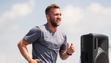 Faimosul Cosmin Stanciu s-a despărțit de iubită. Care sunt motivele care au dus la încheierea relaţiei cu Laura