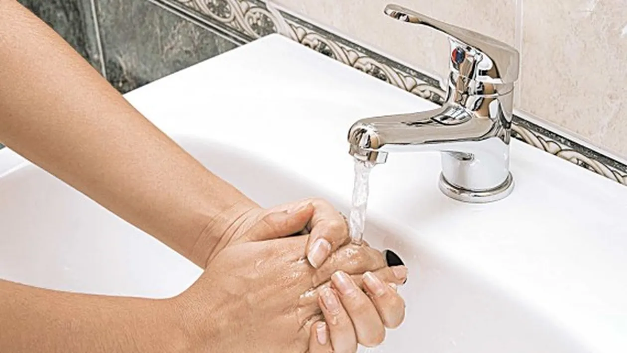 Bucureștenii au rămas fără apă caldă! Care sunt cartierele afectate și când vor fi remediate defecțiunile