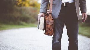 Un profesor a rămas șocat, după ce un student i-a lăsat o scrisoare pe masă. Când a început să o citească, a împietrit în mijlocul clasei