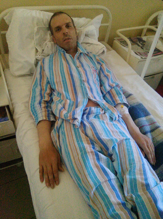 Drama incredibilă prin care a trecut un bărbat din Galați! La 15 ani a stat în comă după ce a fost lovit cu mașina, apoi a rămas paralizat din cauza unui doctor inconștient: „Suferința îndelungată mi-a răpit bucuria vieții”