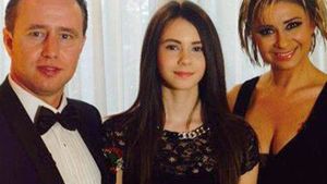 Fiica ANAMARIEI PRODAN, apariţie incendiară! REBECCA nu are sutien pe ea şi a rămas doar în...