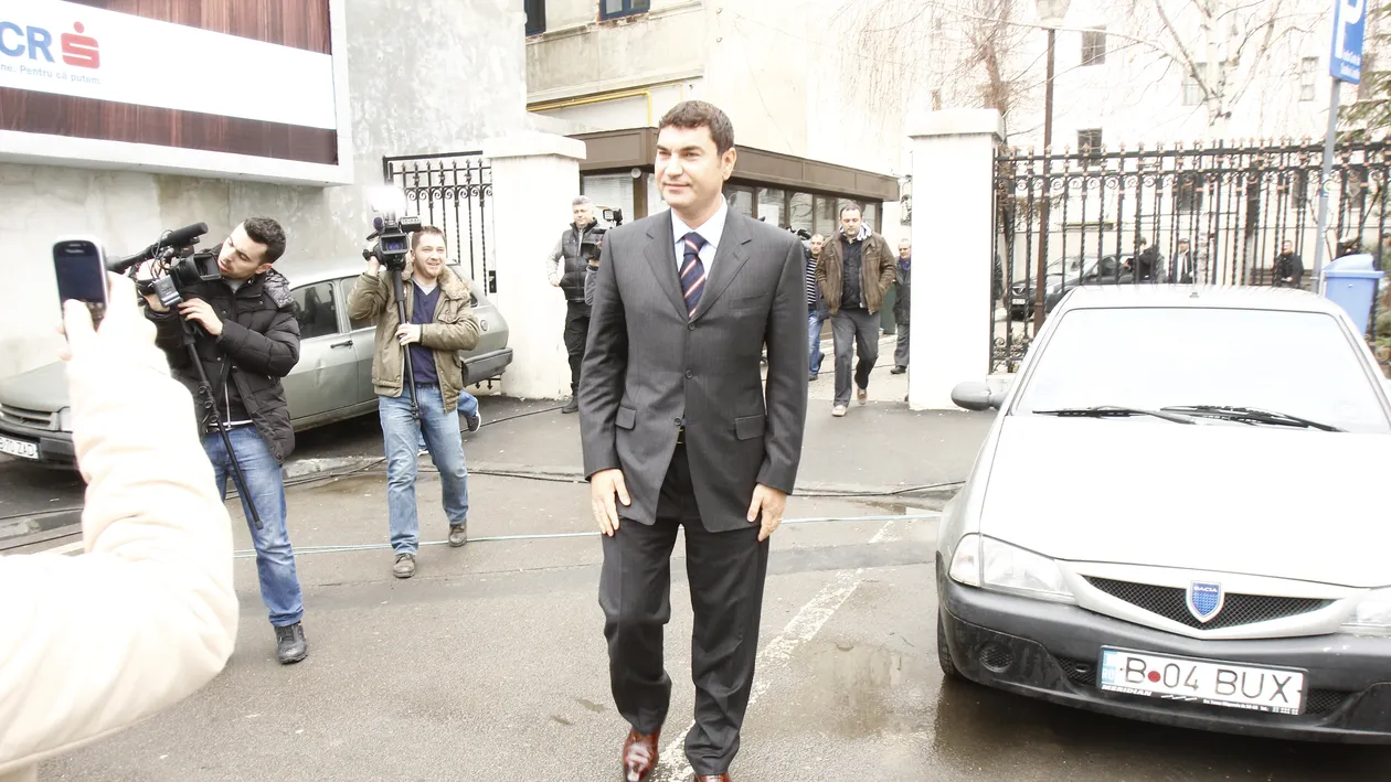 Procurorii nu i-au speriat deloc! Uite cum au intrat inculpatii din Dosarul Transferurilor în sala de judecata