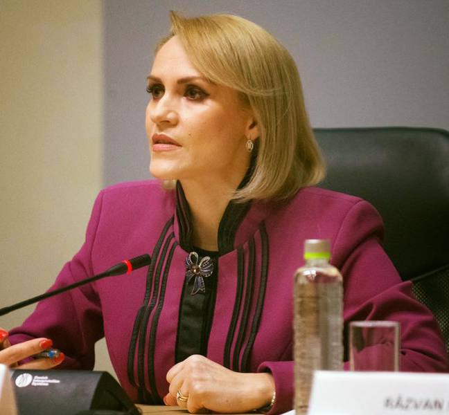 Gabriela Firea a decis finanțarea fertilizării in vitro de către Primăria Capitalei