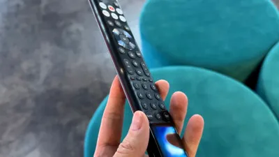 Cel mai mare televizor MiniLED din lume ajunge în România. Ce brand îl lansează și unde îl poți vedea