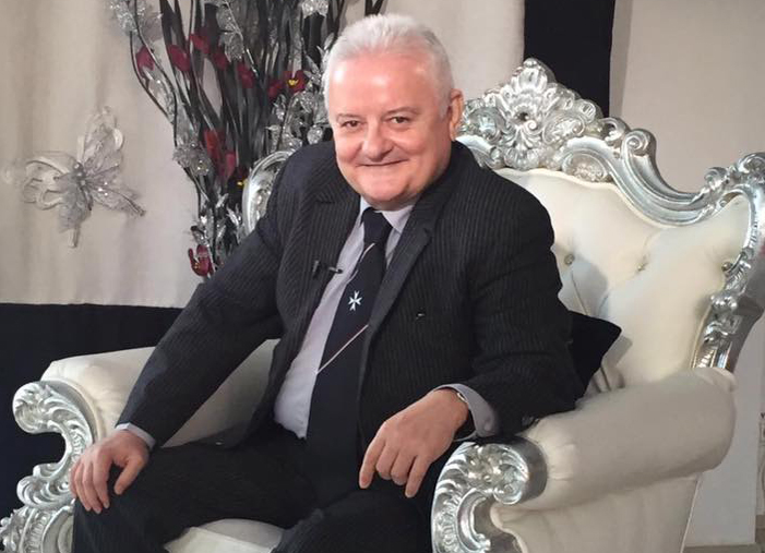 Transformarea șocantă a lui Irinel Columbeanu. Și-a lăsat barbă și părul lung