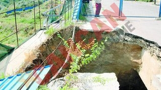 Crater de 12 metri in Constanta