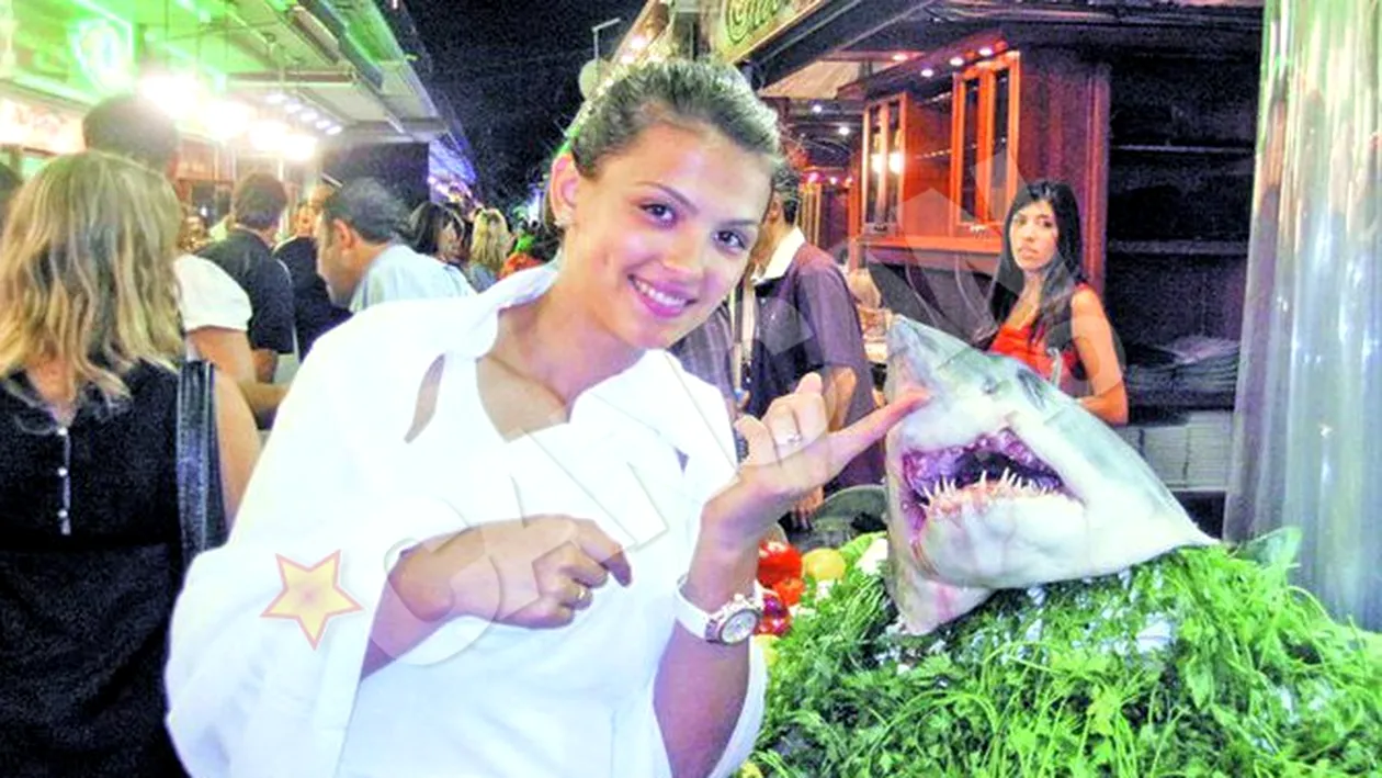 Sorina Docuz s-a pozat cu un rechin expus pe taraba! Fascinata de pradatori
