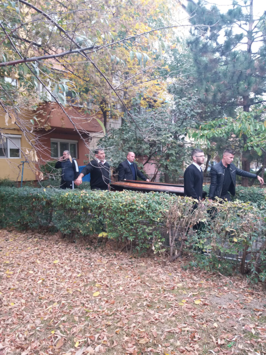Sicriul cu trupul neînsuflețit al lui Ilie Balaci, scos din bloc! Imagini cutremurătoare de la Craiova