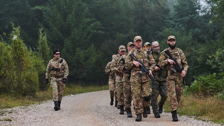 Țara de lângă România care reintroduce serviciul militar obligatoriu. Sunt vizați toți tinerii cu vârste între 19 și 27 de ani