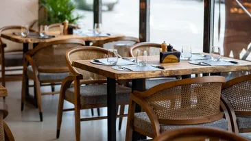 Notă de plată de 16.000 de lei și bacșiș de 3000 de lei la un restaurant din România. Ce au comandat clienții într-o singură seară