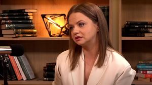 Moment emoționat în podcastul Altceva cu Adrian Artene. Trăirile ținute departe de ochii lumii de Vero Căliman, Fetița Zurli: ”Nu a știut să mă îmbrățișeze”