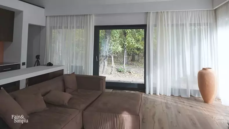 Sânziana Negru de la America Express şi-a făcut casă în pădure, de una singură! Cum arată bijuteria din inima naturii. FOTO