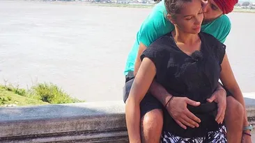 Lora, burtică suspectă! Prietenii au cerut imediat confirmări: ”Un bebe mic si frumos?”