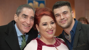 Petre Roman s-a razgandit? Cum a reusit Oana sa isi aduca tatal inapoi in sanul vechii sale familii