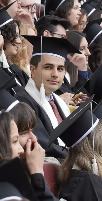 Ce facultate a absolvit fiul cel mic al lui Lucian Mîndruță. Matei calcă pe urmele mamei sale