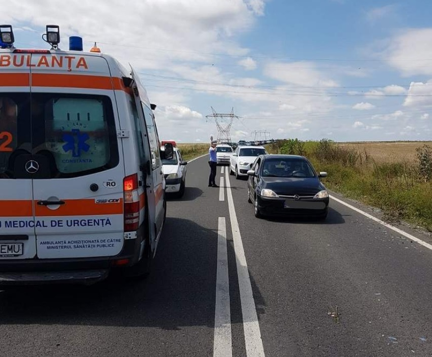 Momente de groază în Constanța! 3 copii și un adult au fost răniți, după ce maşina în care erau s-a răsturnat într-o curbă