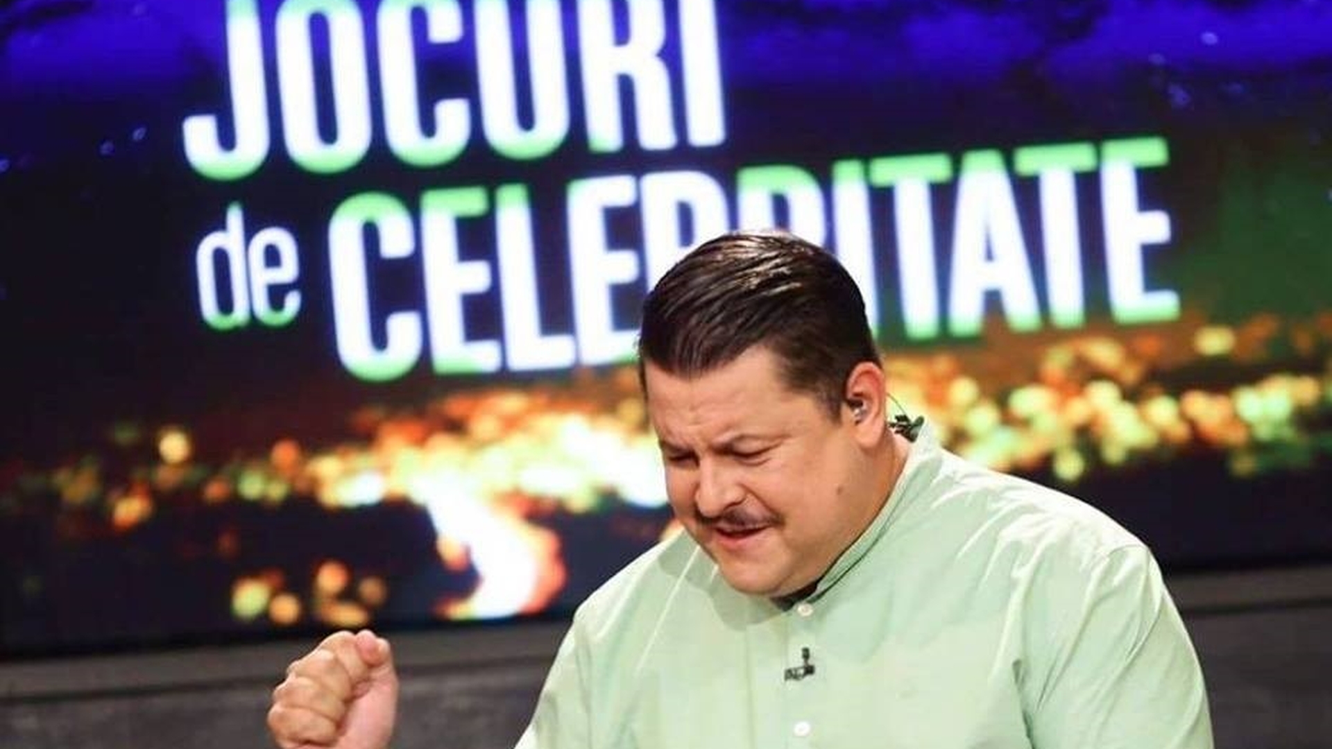 Mihai Bobonete, tablou de familie! Prezentatorul ”Jocuri de celebritate” a plecat în vacanţă cu soţia şi copiii
