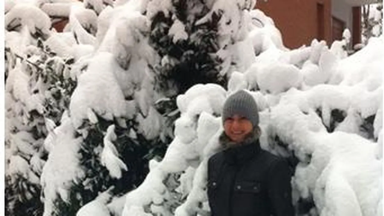 Ramona Badescu, inzapezita in nametii din Roma! Uite cum a fost surprinsa de ninsorile abundente!