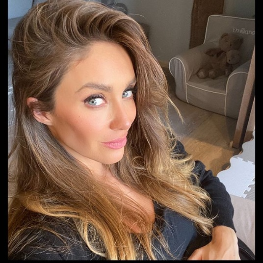Anahi a născut în secret, iar azi, l-a prezentat întregii lumi pe bebelușul ei! Ce nume a ales frumoasa actriță