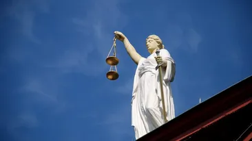 Primul pas mic în numele dreptății! Judecătoarea care a eliberat un violator-pedofil a rămas fără loc de muncă