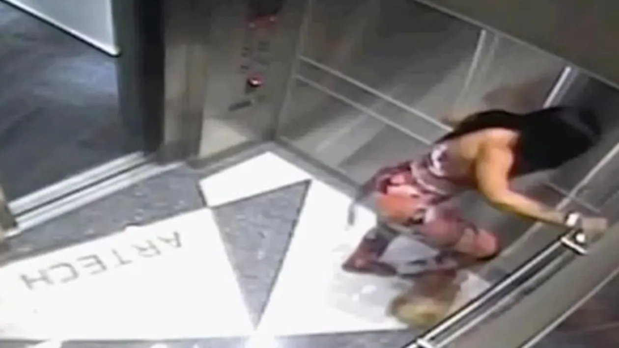 O vedeta si-a calcat cainele in picioare, in lift. Ce i-a facut bietului animal nevinovat. Cine e modelul super agresiv VIDEO socant