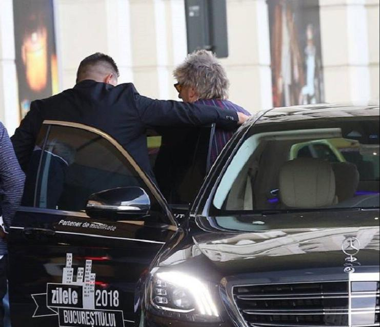Rod Stewart, păzit ca un șef de stat în România