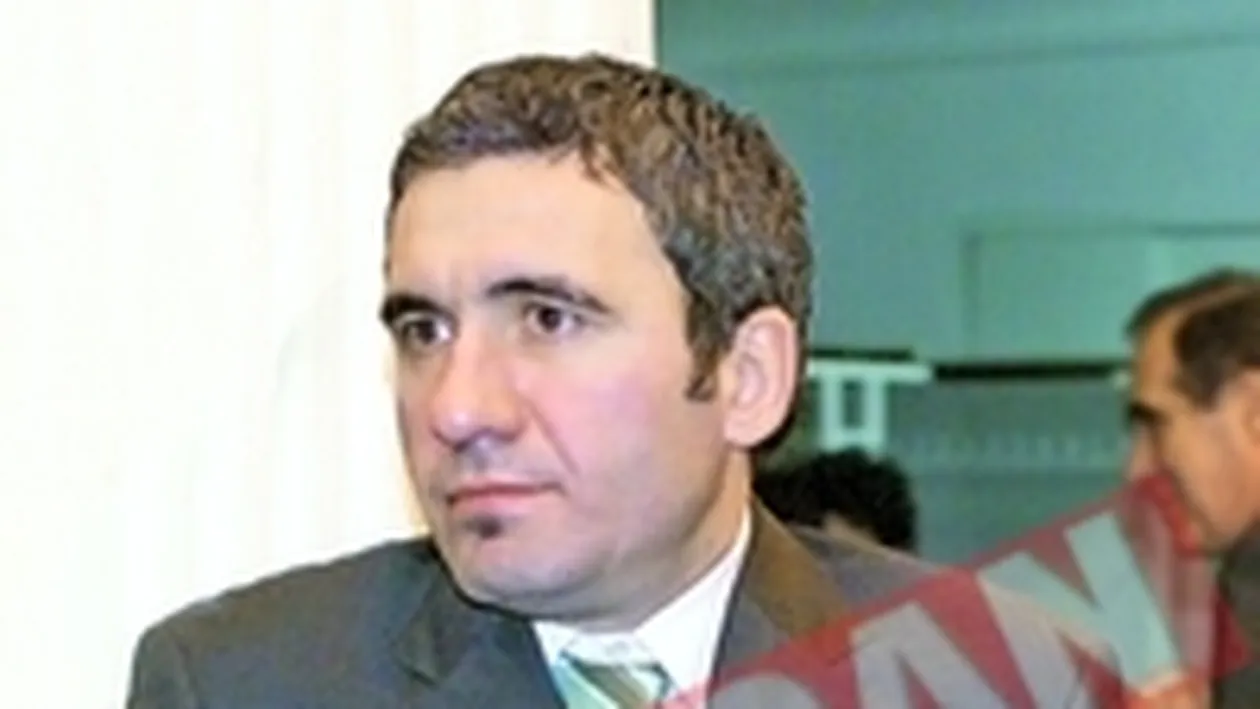 Hagi, acuzat ca a vandut un teren care nu era al lui