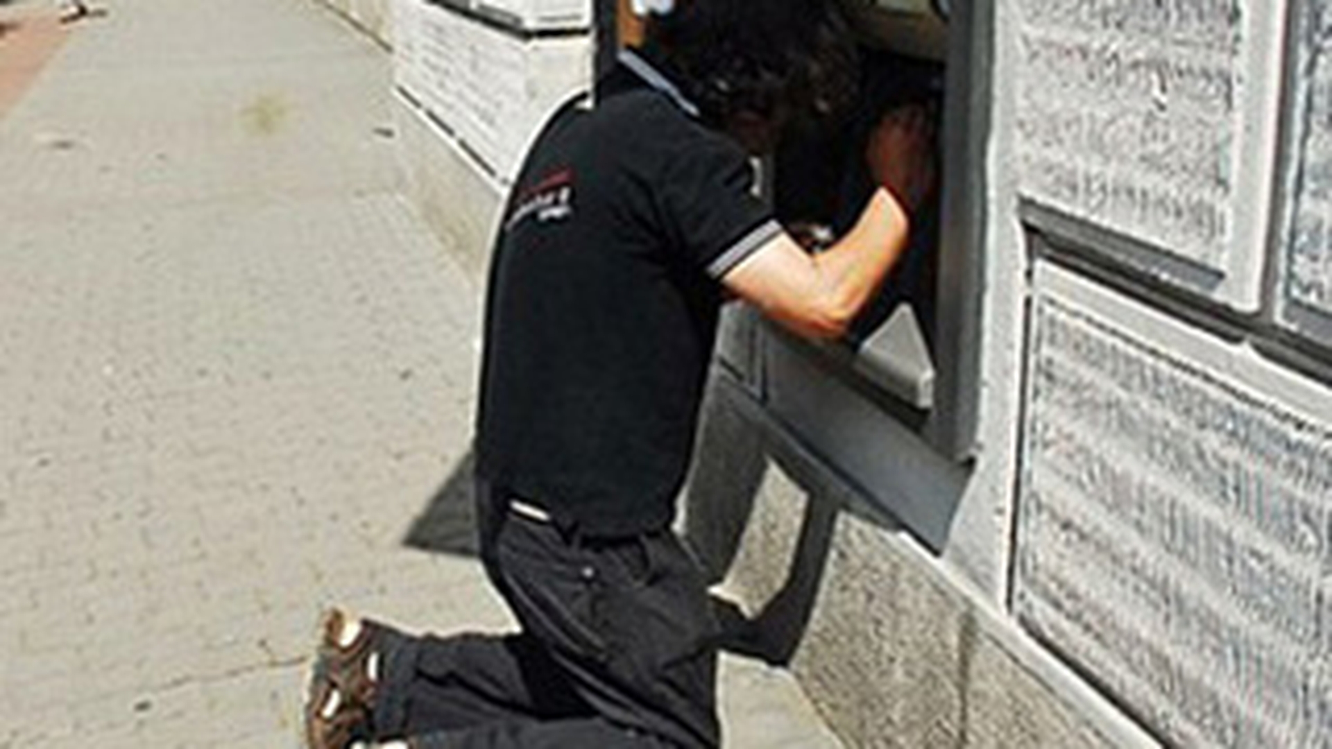 Timisoara este orasul cu cele mai bizare ATM-uri din lume!