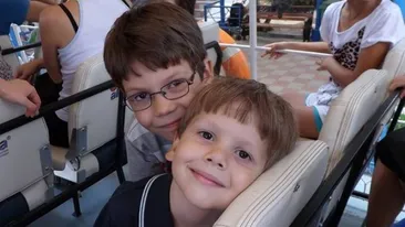 Ştim pe ce au cheltuit o parte din daunele de 2,4 milioane E. Părinţii copilului mâncat de maidanezi şi-au cumpărat o casă şi…