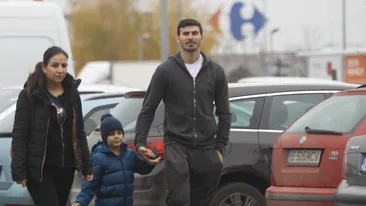 VIDEO EXCLUSIV. El e ”fotbalistul-icoană” al lui Gigi Becali! Uite cum arată soţia lui