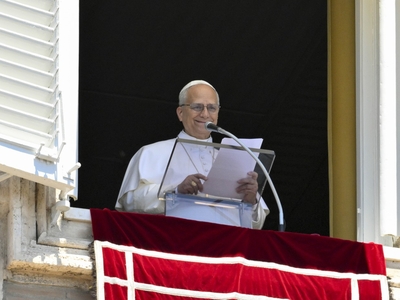Papa Leon are probleme de sănătate. Medicii i-au depistat o mică formațiune la plămân