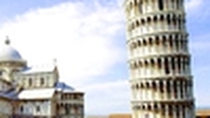 Turnul din Pisa, in dublu exemplar