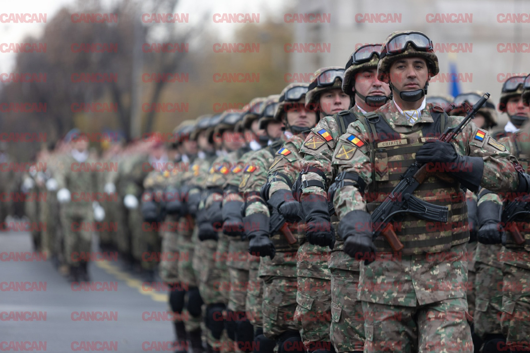 Imagini LIVE de la parada militară de 1 decembrie. Cum au apărut poliţistele la defilare. FOTO