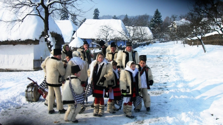 Românii au tradiții și obiceiuri frumoase de Crăciun