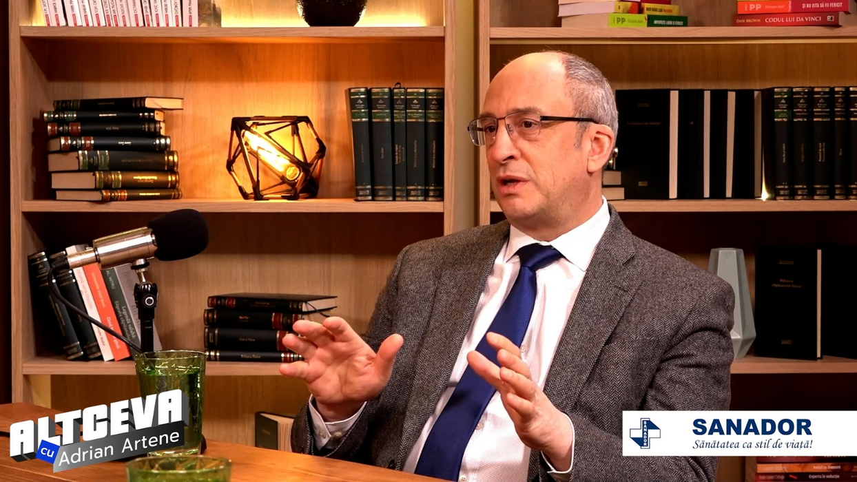 Urmărește interviul integral cu Dragoș Vinereanu, sâmbătă, 11 februarie, de la ora 19.00, doar pe canalul de YouTube Altceva cu Adrian Artene / (Sursa: Captură video)