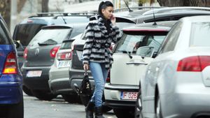 Si-a riscat permisul de conducere ca sa ajunga mai repede la coafor. Denisa de la Bambi, o soferita agresiva!