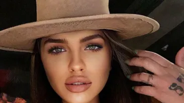 O mai ții minte pe „strâmba lui Dodel”? S-a transformat complet și a fost fotografiată goală pușcă