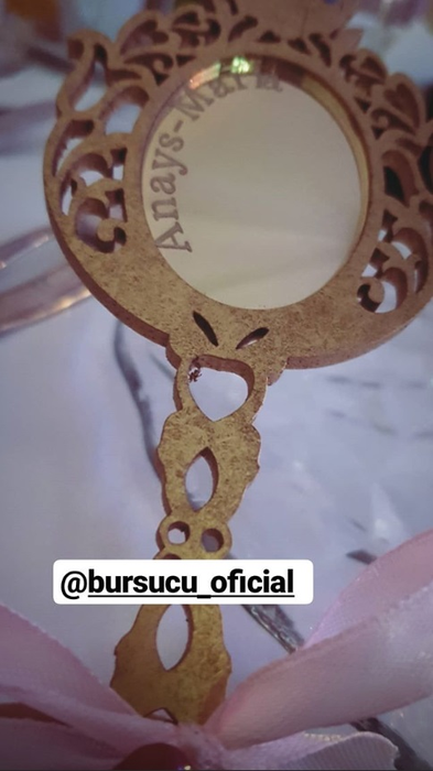Bursucu și-a botezat aseară fetița! Cum s-a îmbrăcat Andreea, iubită prezentatorului de la Kanal D