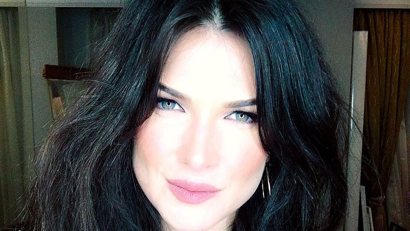 Monica Bârlădeanu, dată pe spate de o vedetă de la noi: ”De departe cea mai frumoasa femeie pe care am vazut-o de aproape!”