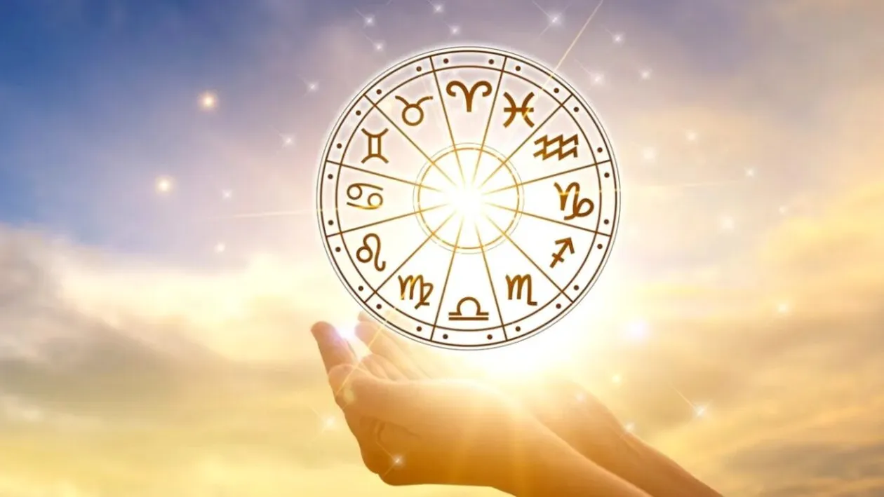 Trei zodii care vor fi fericite până în aprilie. Le merge bine pe toate planurile